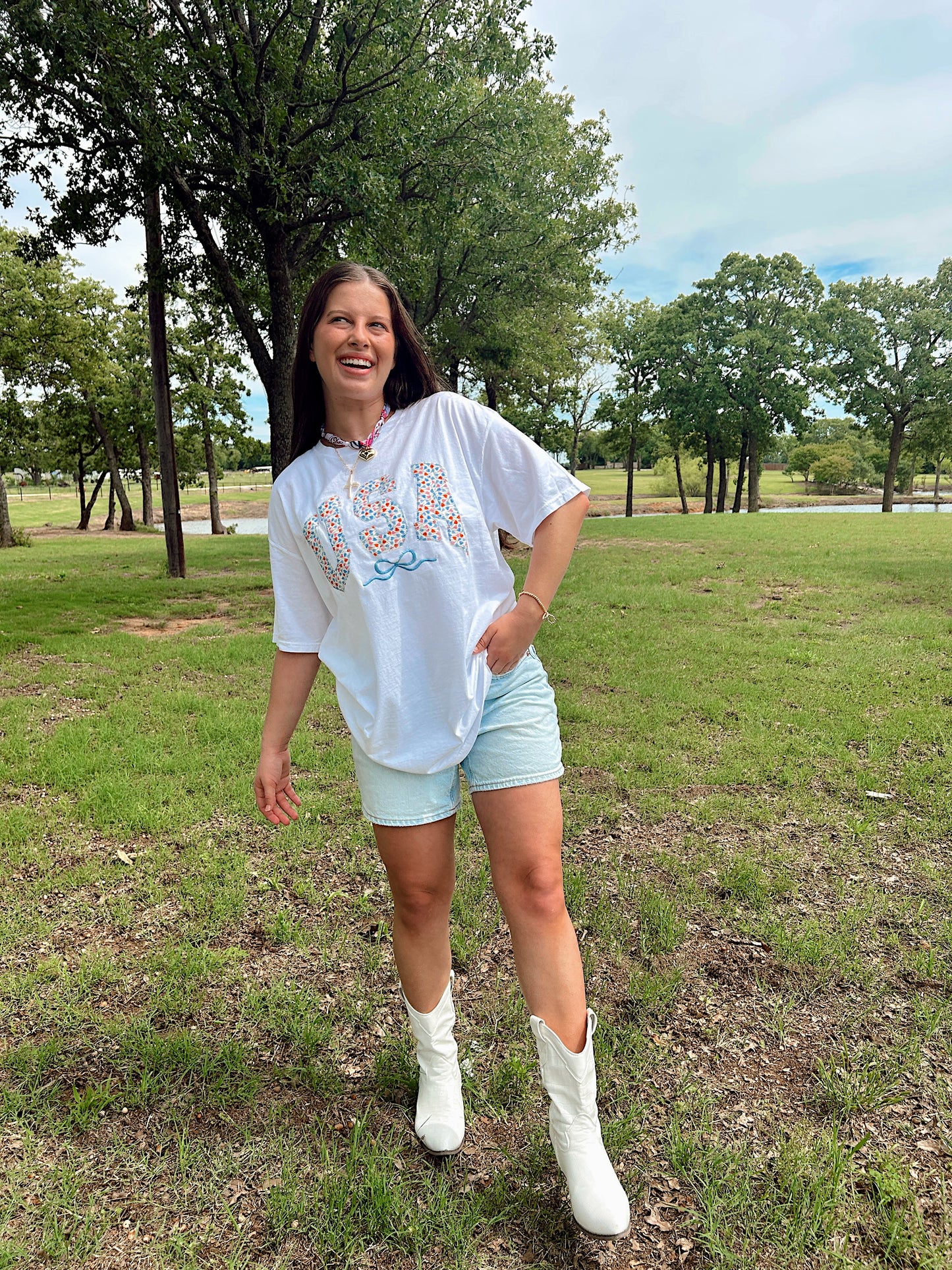 USA FLORAL BOW TEE