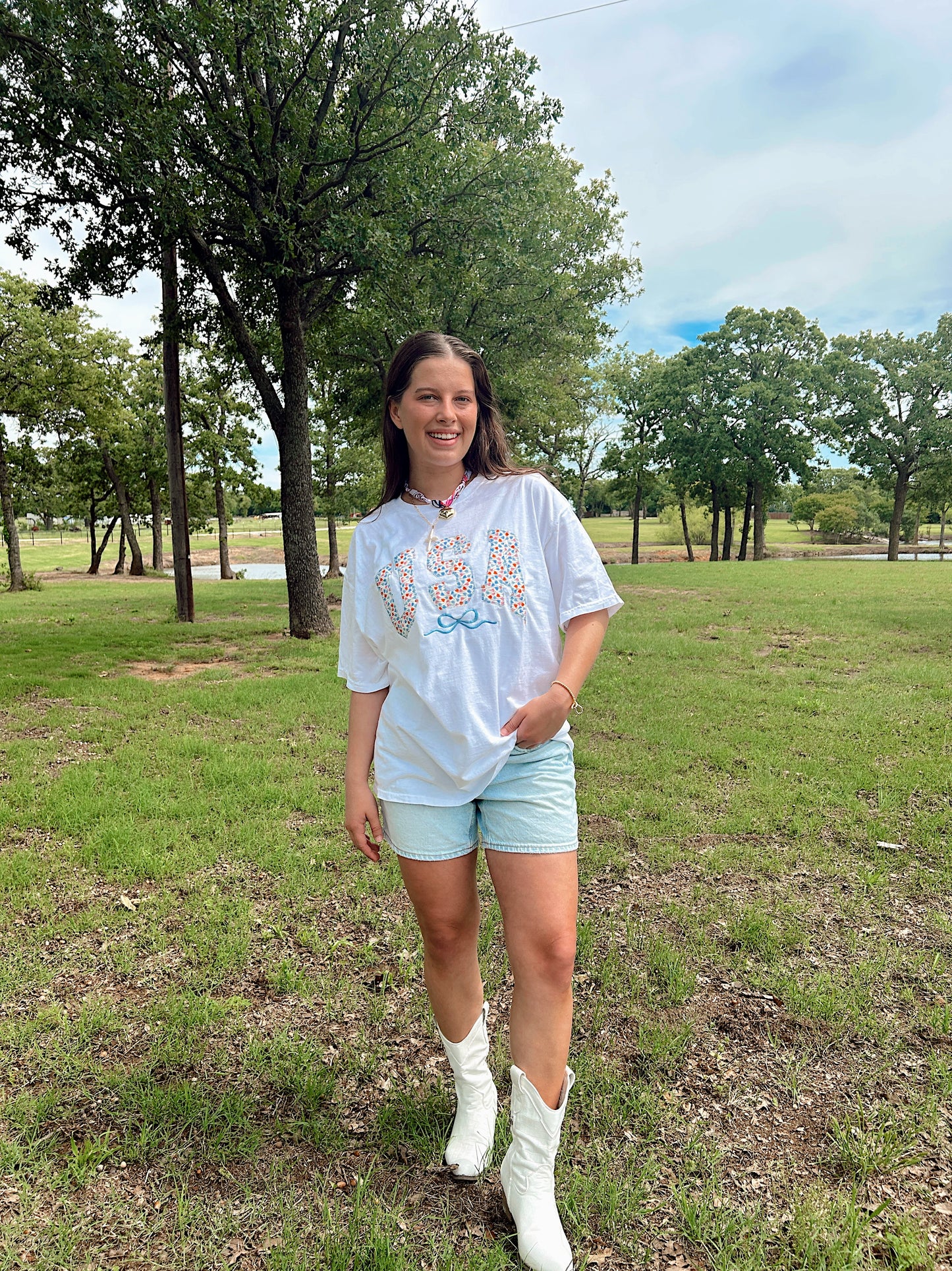 USA FLORAL BOW TEE