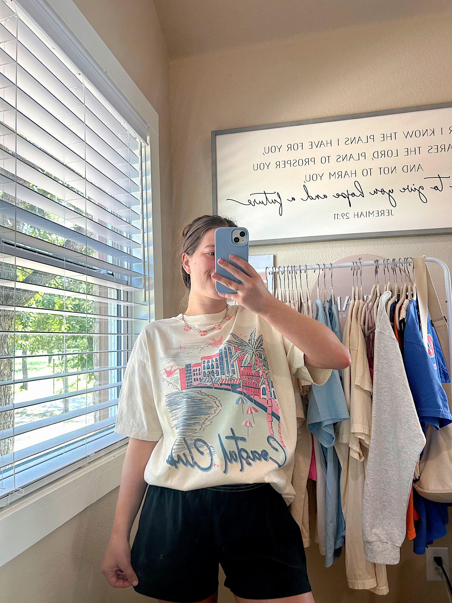 COASTAL CLUB TEE