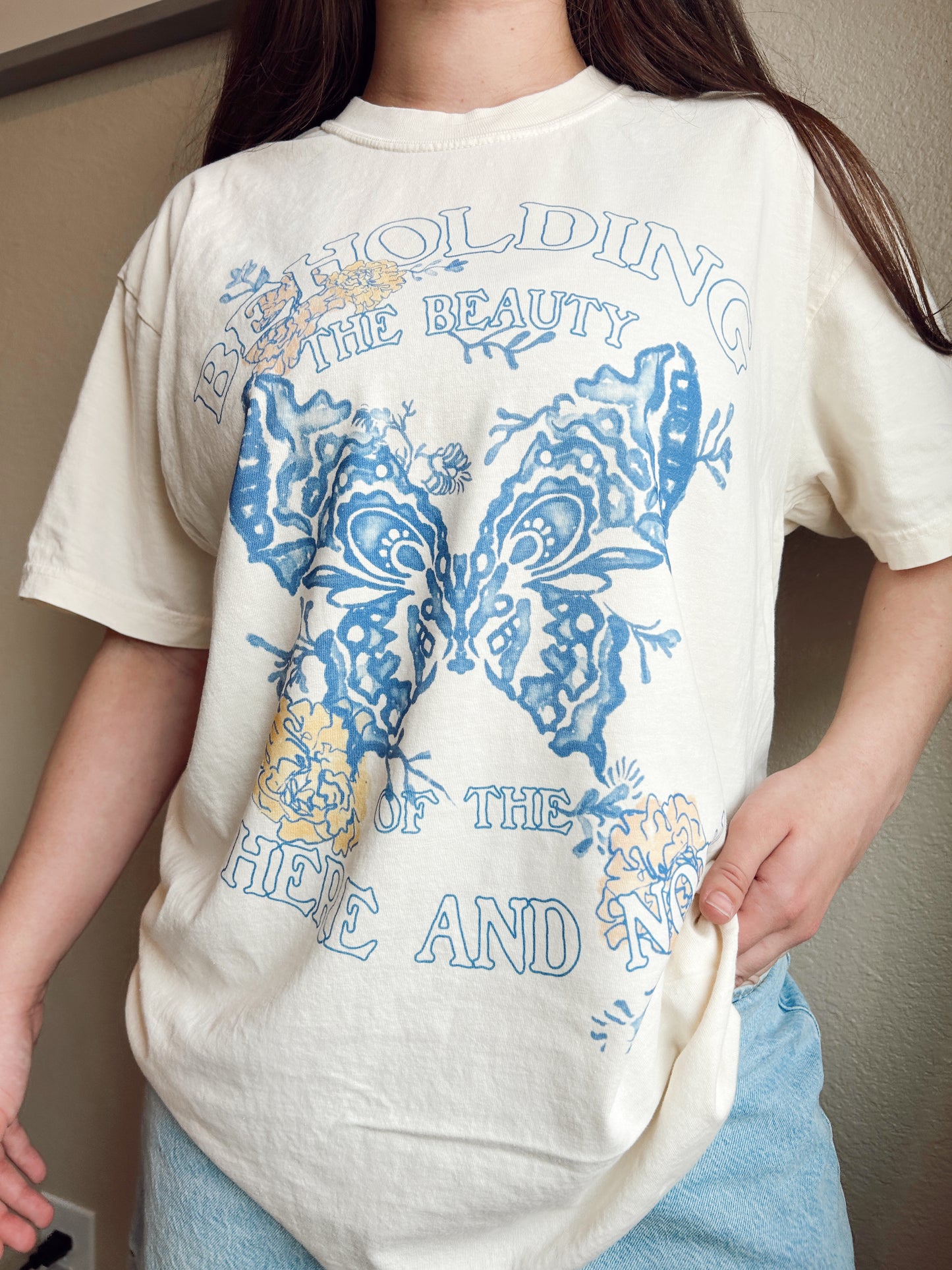 BEHOLDING BUTTERFLY TEE
