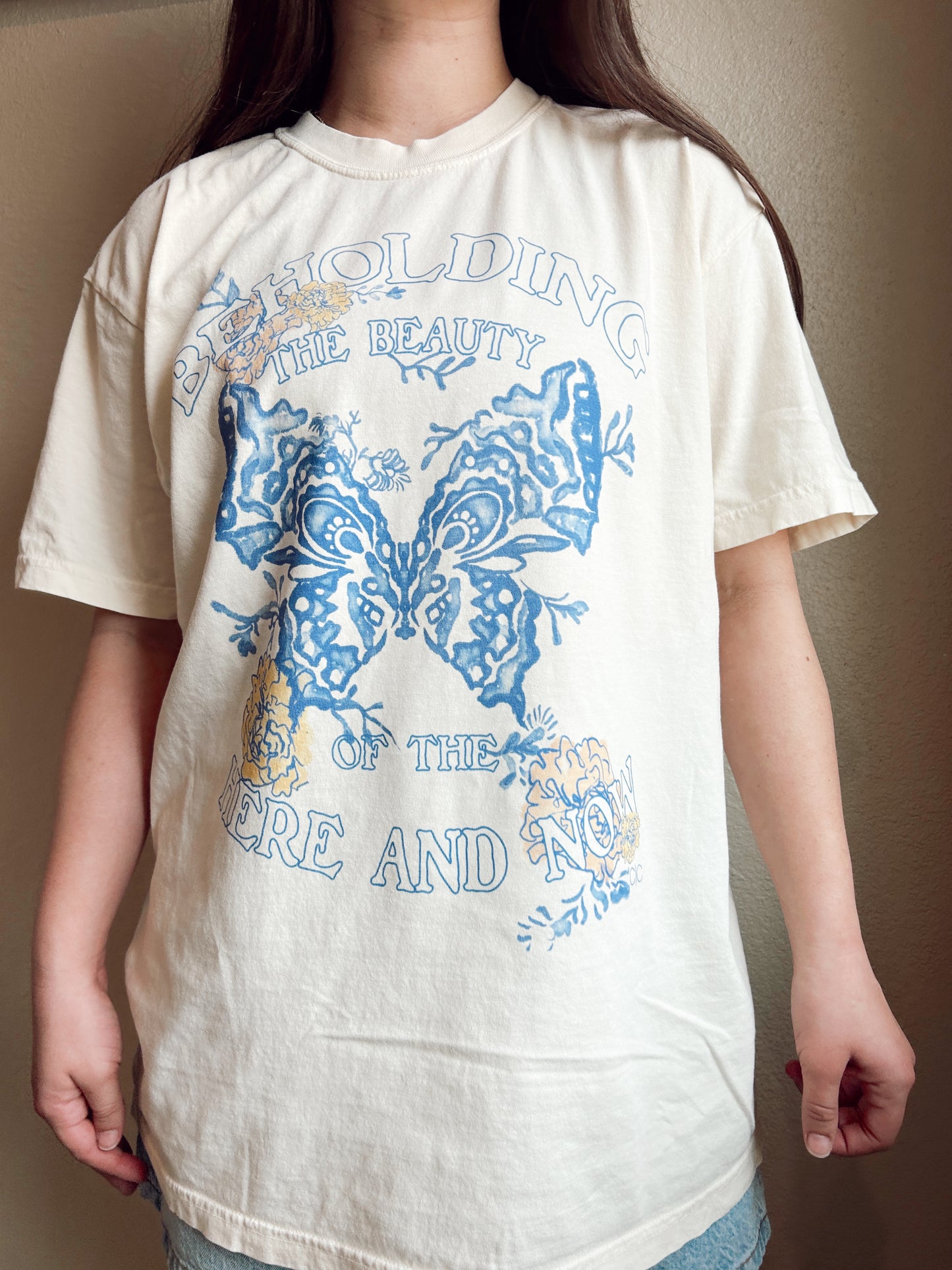 BEHOLDING BUTTERFLY TEE