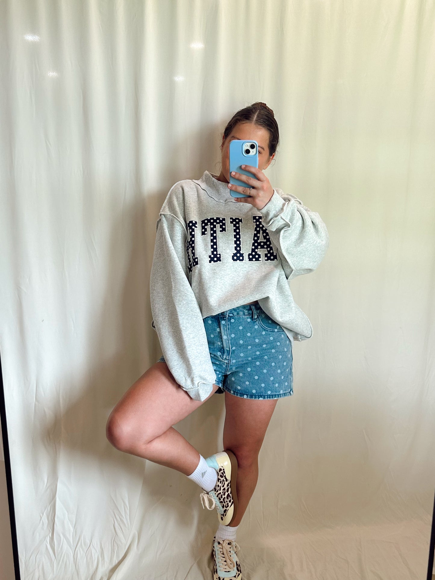 FAITH MOCKNECK DOT SWEATSHIRT