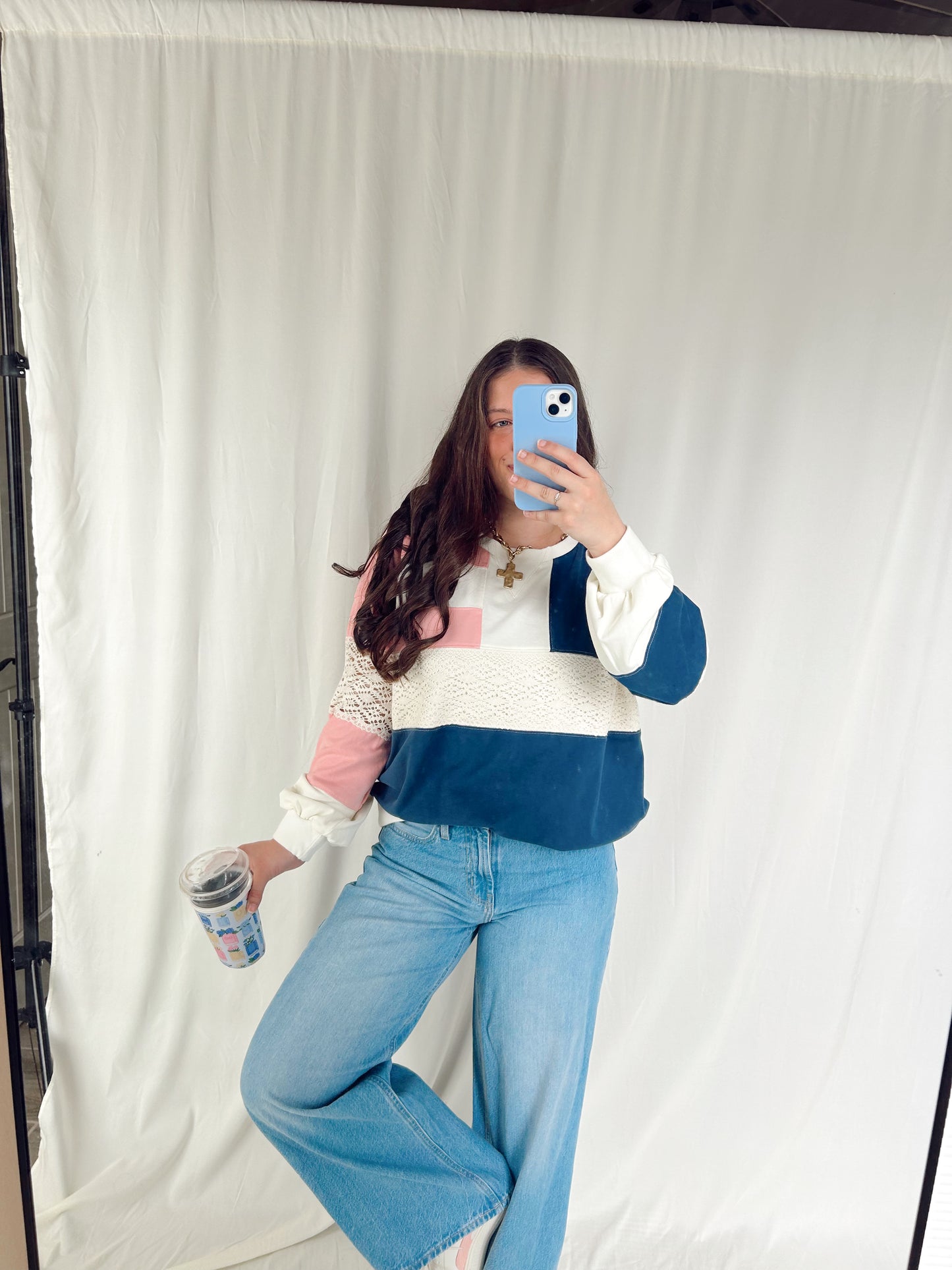 SWEET MAGNOLIA COLORBLOCK LACE PULLOVER