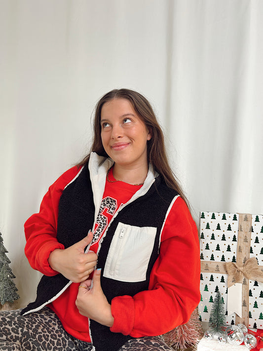 (PREORDER) CALLIE REVERSIBLE BLACK FLEECE PUFF VEST