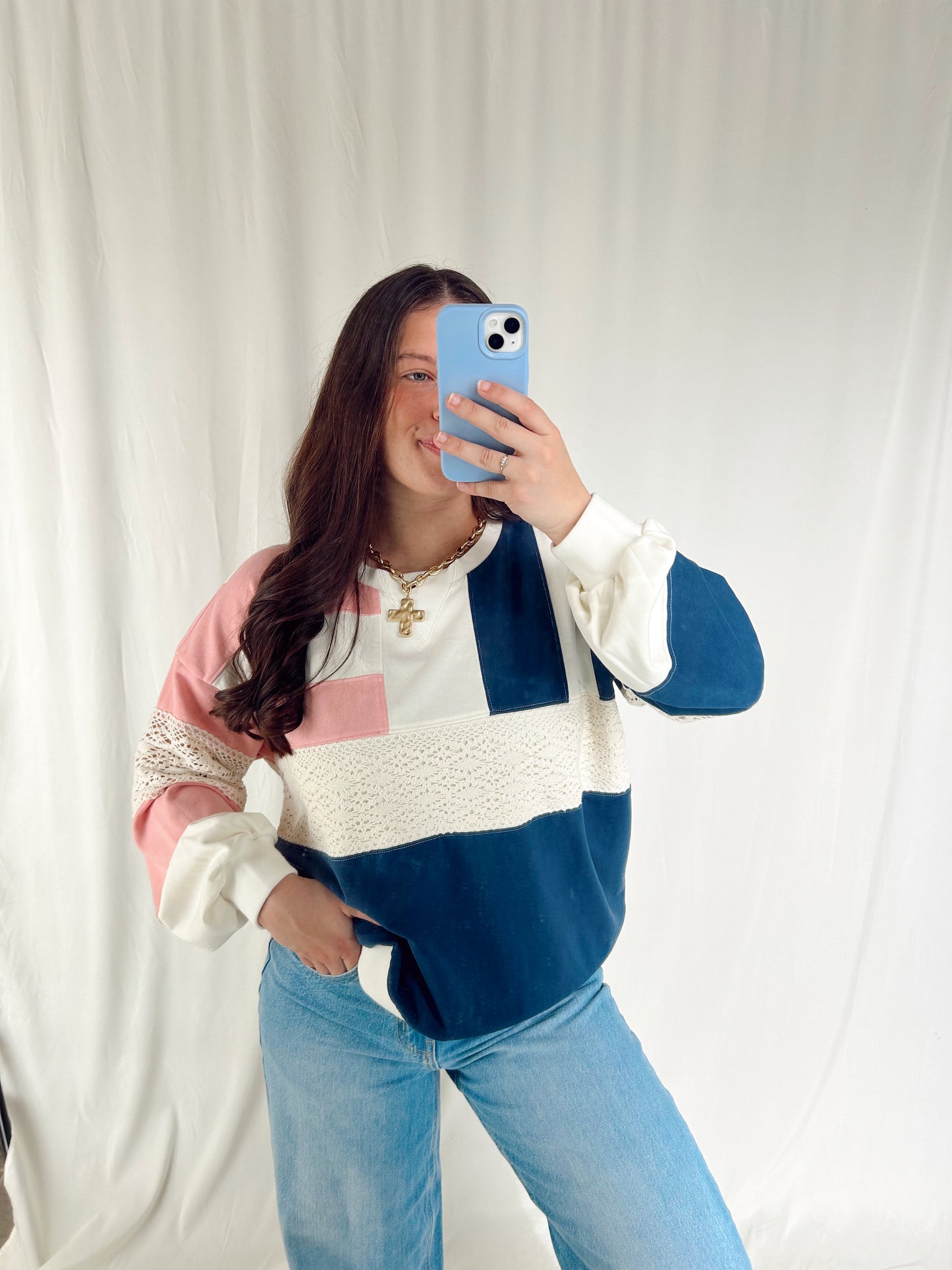 SWEET MAGNOLIA COLORBLOCK LACE PULLOVER