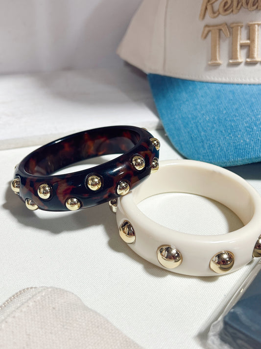 CHUNKY BANGLE