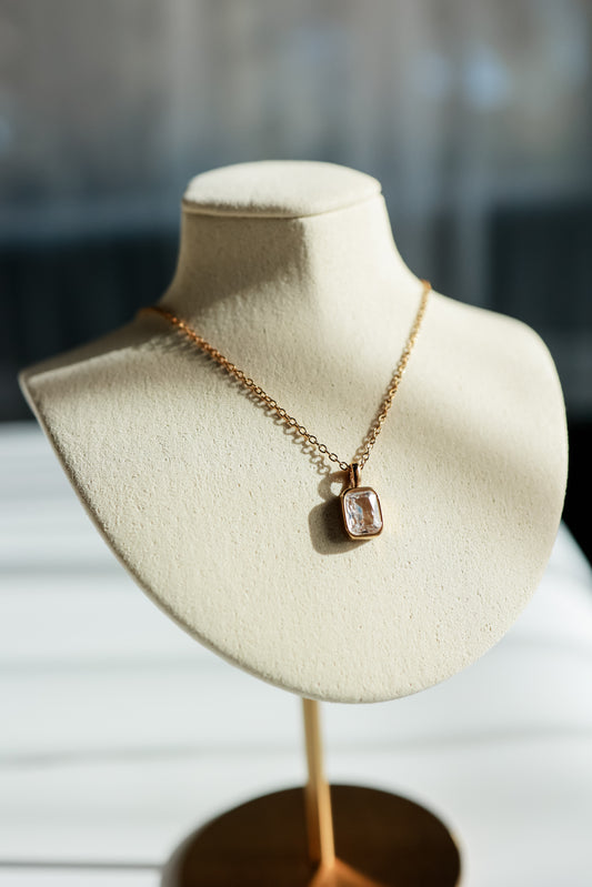 DAINTY DROP NECKLACE