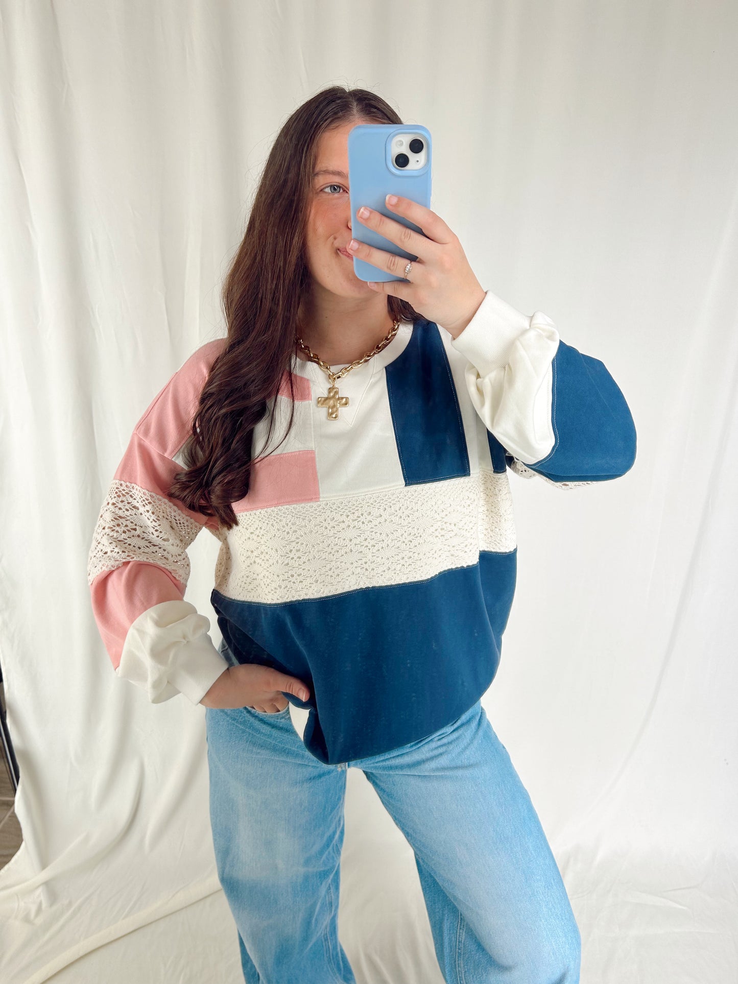 SWEET MAGNOLIA COLORBLOCK LACE PULLOVER