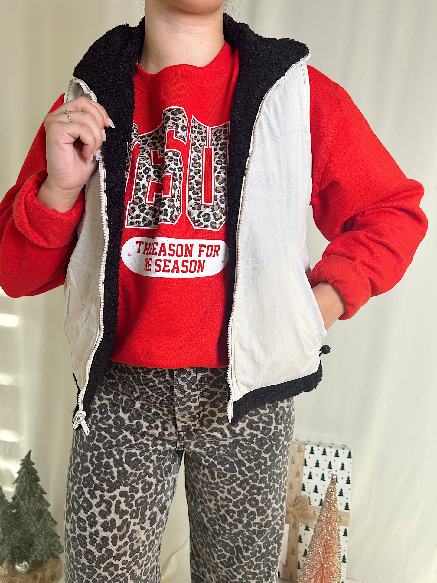 (PREORDER) CALLIE REVERSIBLE BLACK FLEECE PUFF VEST