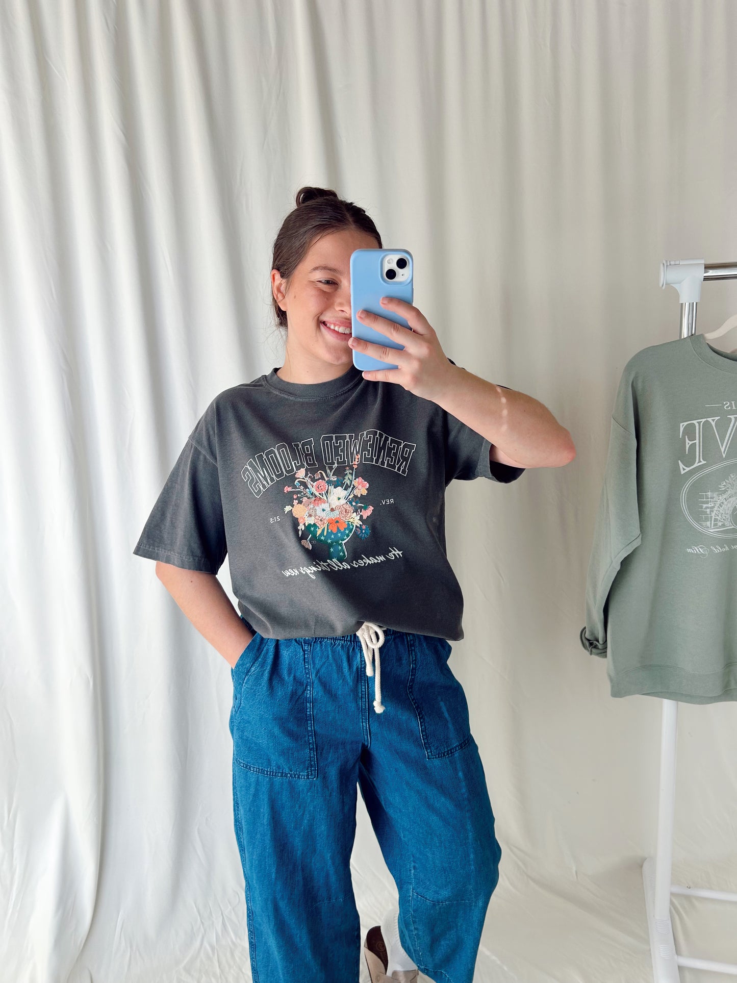 RENEWED BLOOMS TEE