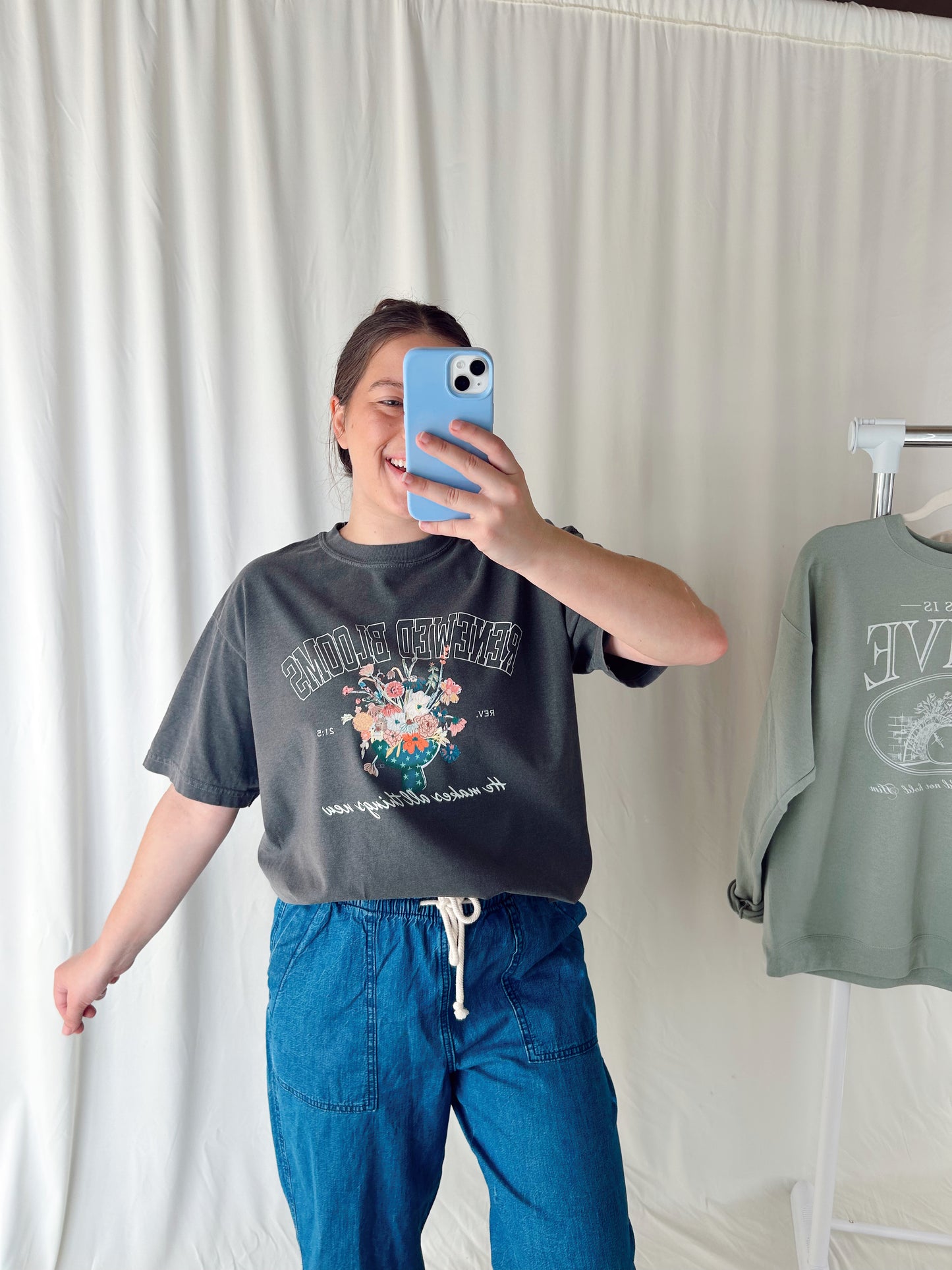 RENEWED BLOOMS TEE