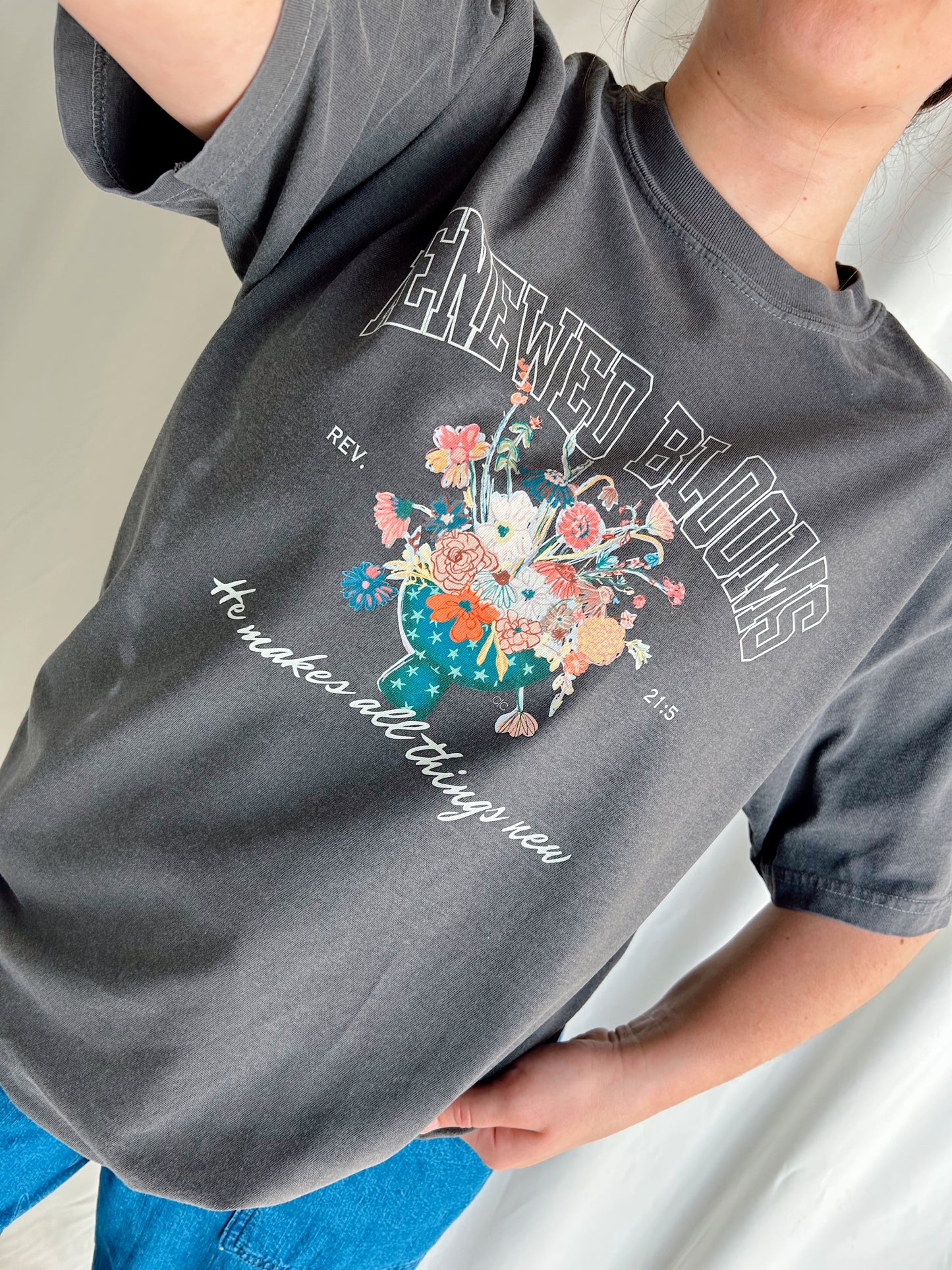 RENEWED BLOOMS TEE