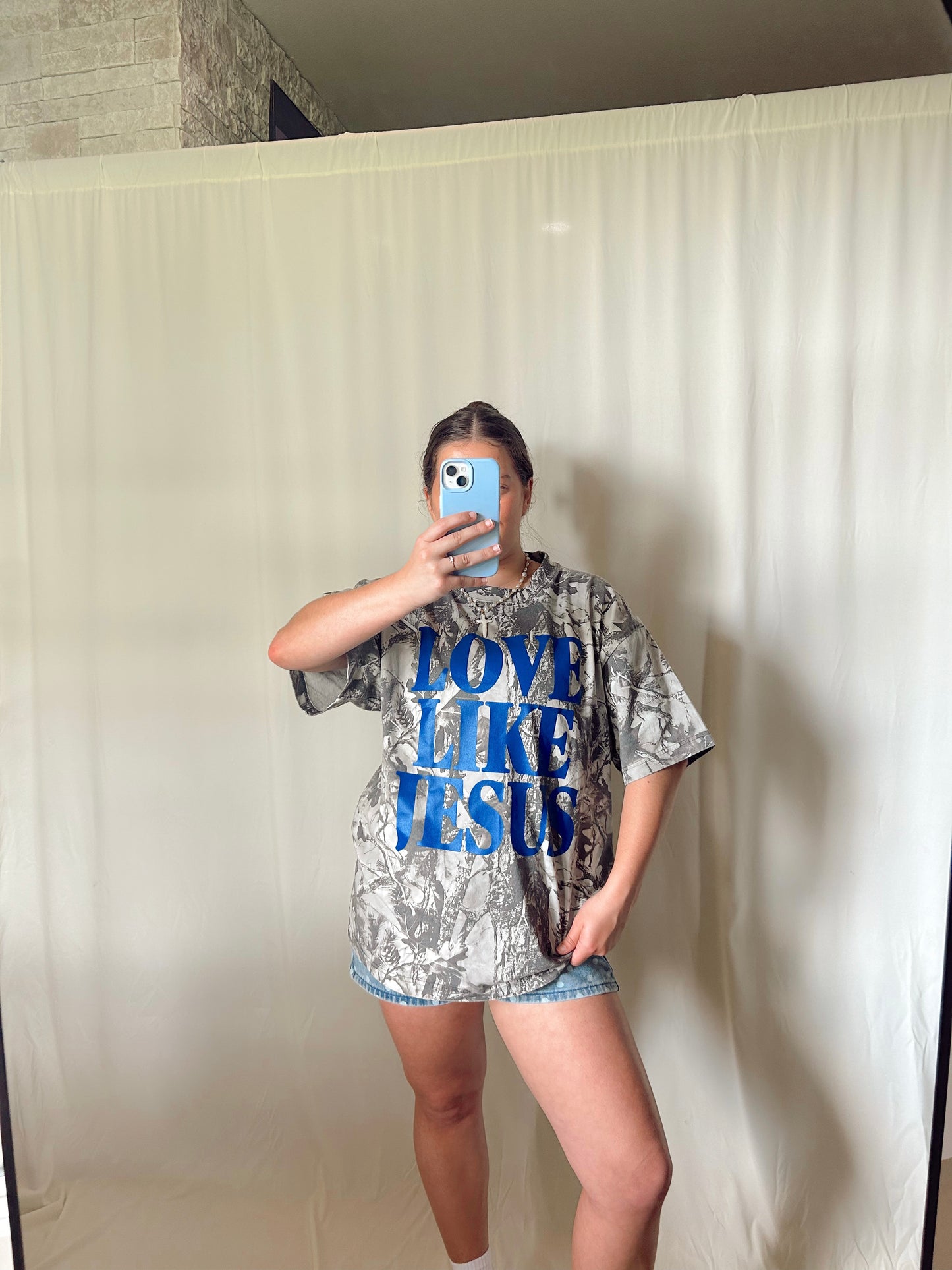 LOVE LIKE JESUS OVERSIZE CAMO TEE