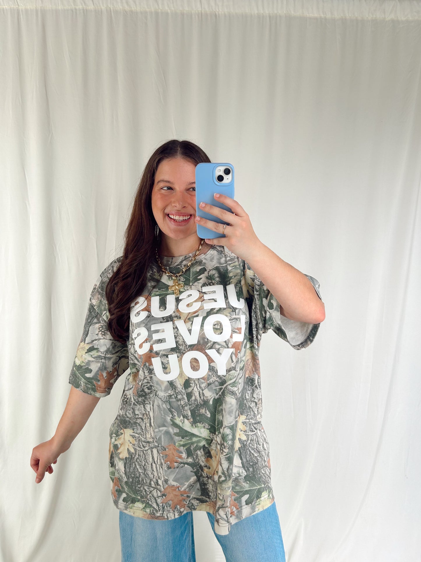 JESUS LOVES YOU CAMO TEE (PREORDER:7-10bd)