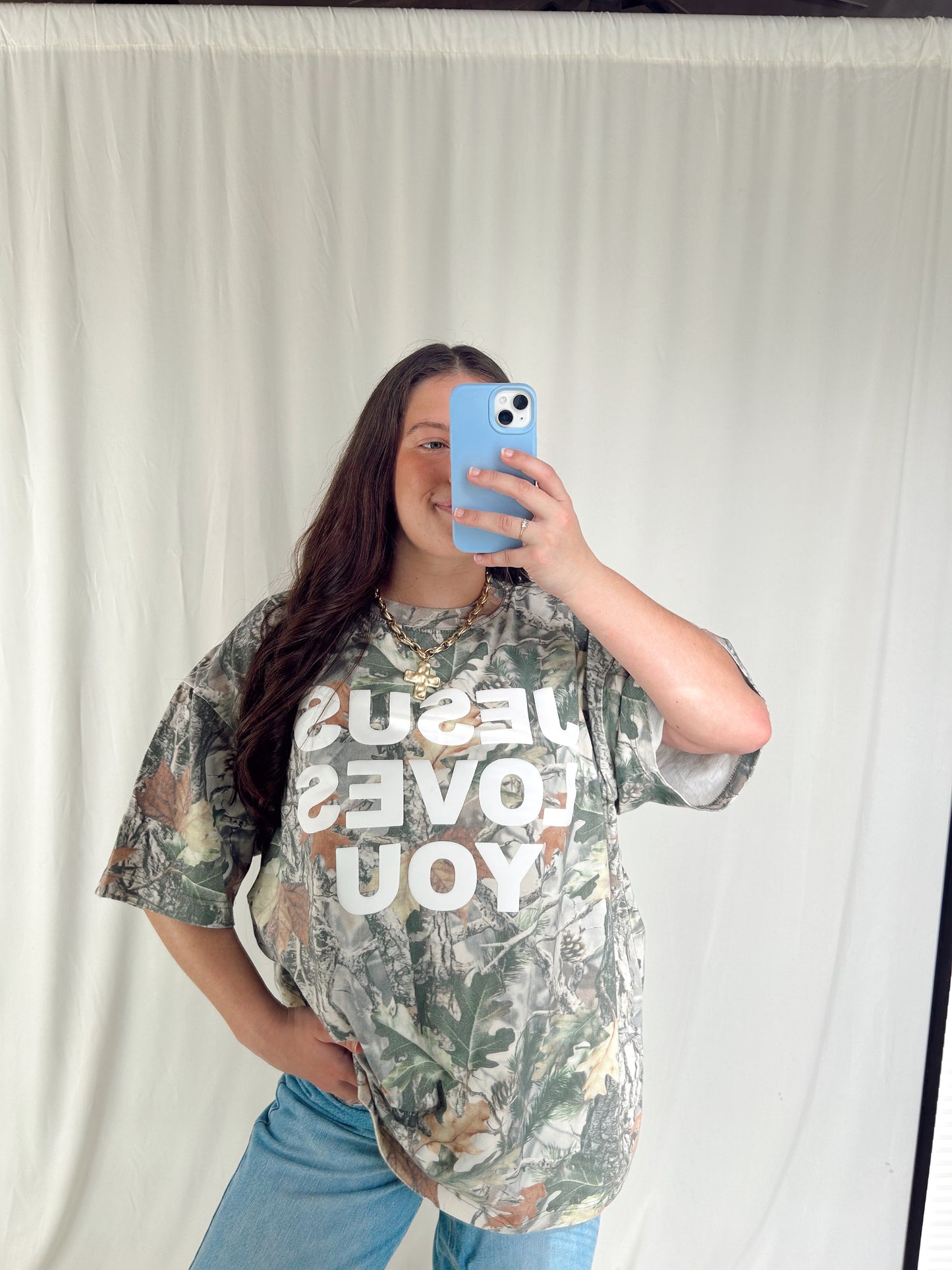 JESUS LOVES YOU CAMO TEE (PREORDER:7-10bd)