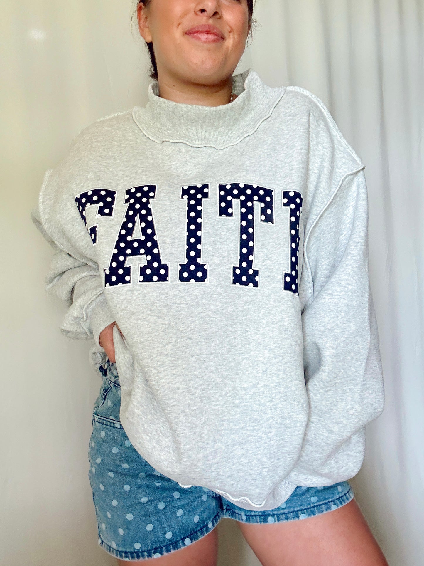 FAITH MOCKNECK DOT SWEATSHIRT